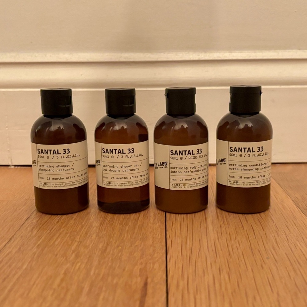 Le Labo Dark Brown Toiletry Bag - Picture 5 of 6